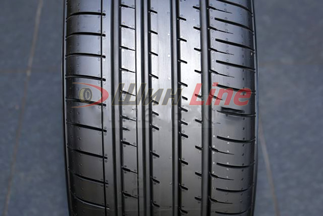 Легковая шина зимняя нешипованная Yokohama AE61 235/60 R18 103W , фото 2