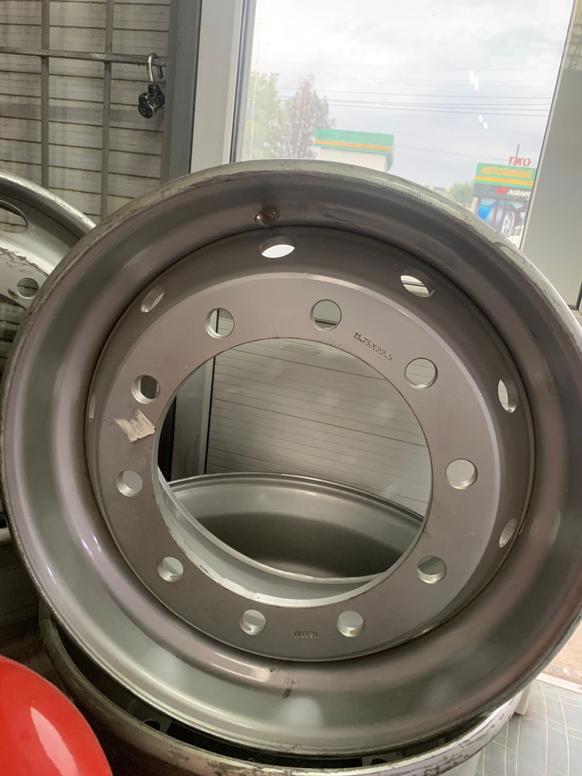 Asterro 11.75x22.5 M22 10/335/281/120 (2244F) 
