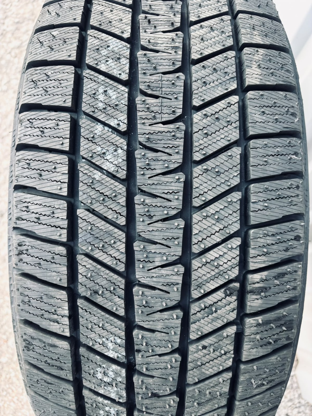 285/50R20 116T XL BLIZZAK ICEPEAK Winter Bridgestone